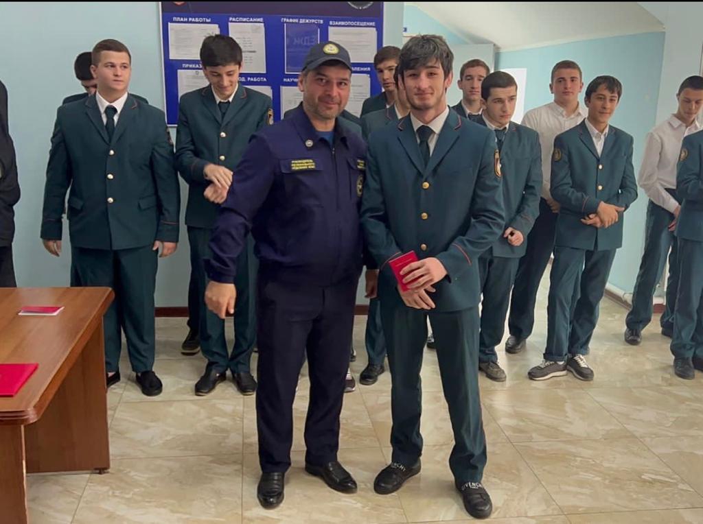 Торжественное вручение «Книжек спасателя»